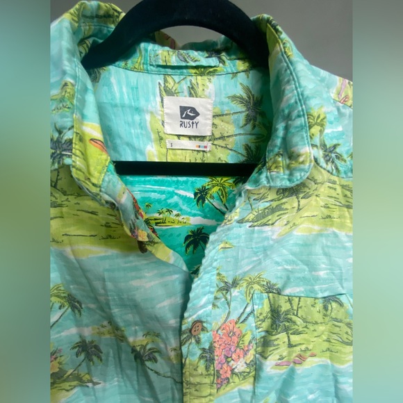 3 For $30 ( Bundle) Rusty Tropical Shirt - Picture 2 of 3